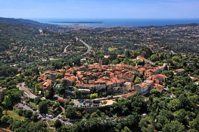 Mougins